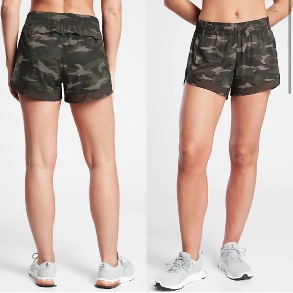 Athleta printed MESH RACER RUN SHORT 4”